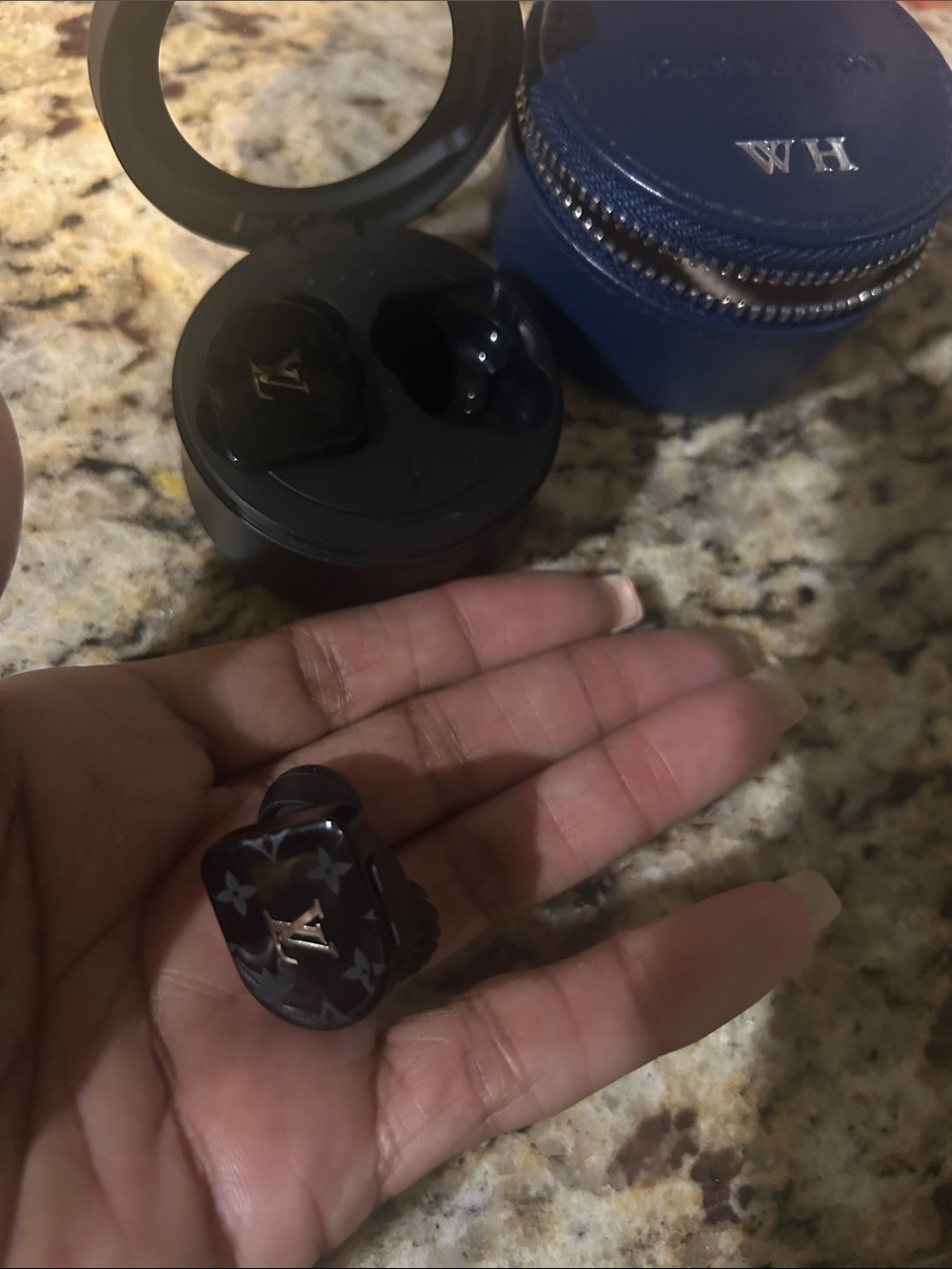 LV ear pods!!!👀…my others sold within days of listing 🥳🥳❌❌ - Picture 3 of 5
